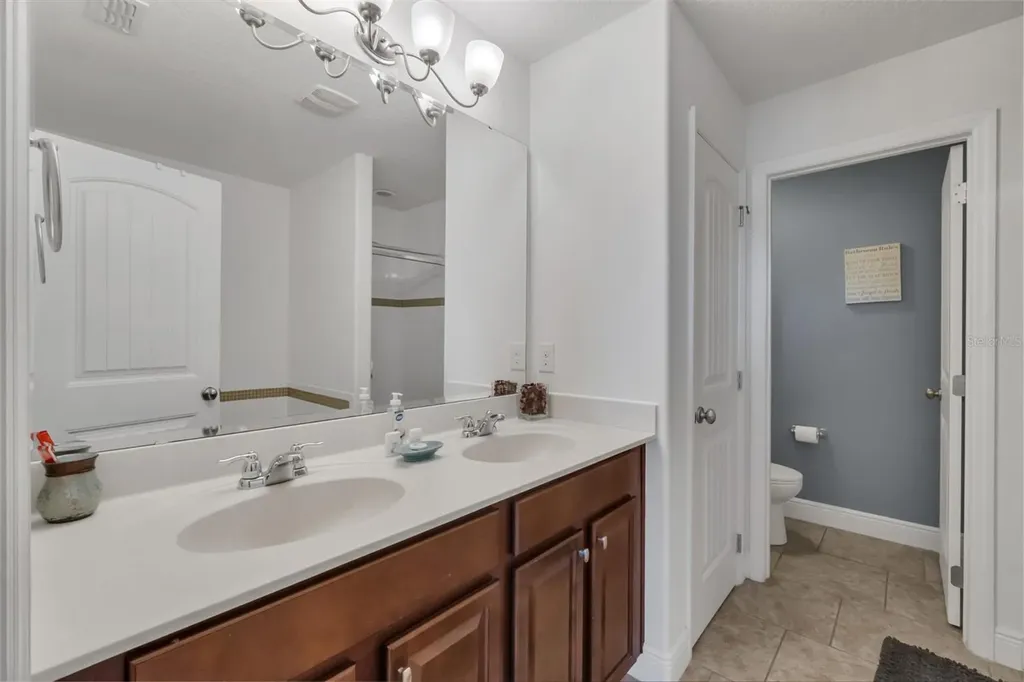 4127 Oaktree Drive Davenport FL 33837