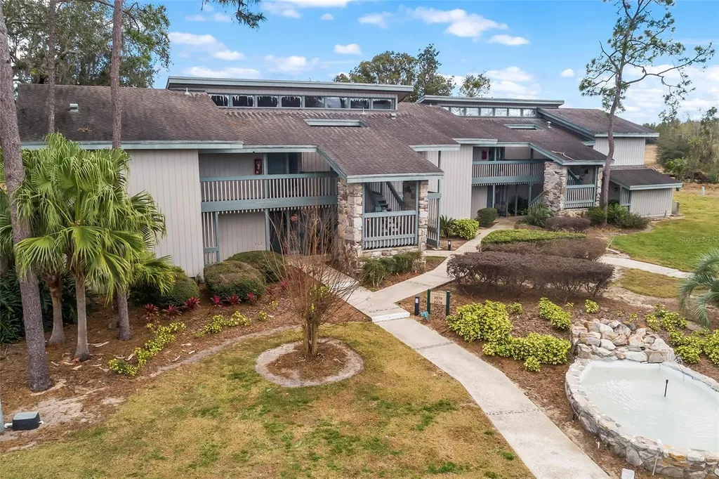 2070/2071 Corner Lake Drive Haines City FL 33844