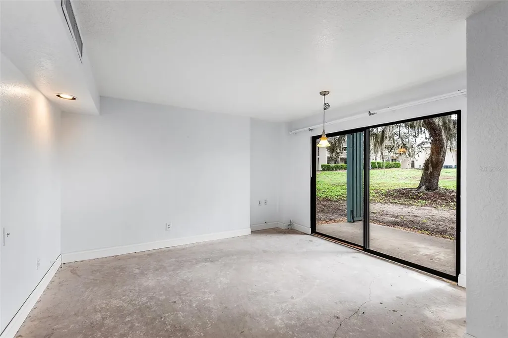 2070/2071 Corner Lake Drive Haines City FL 33844