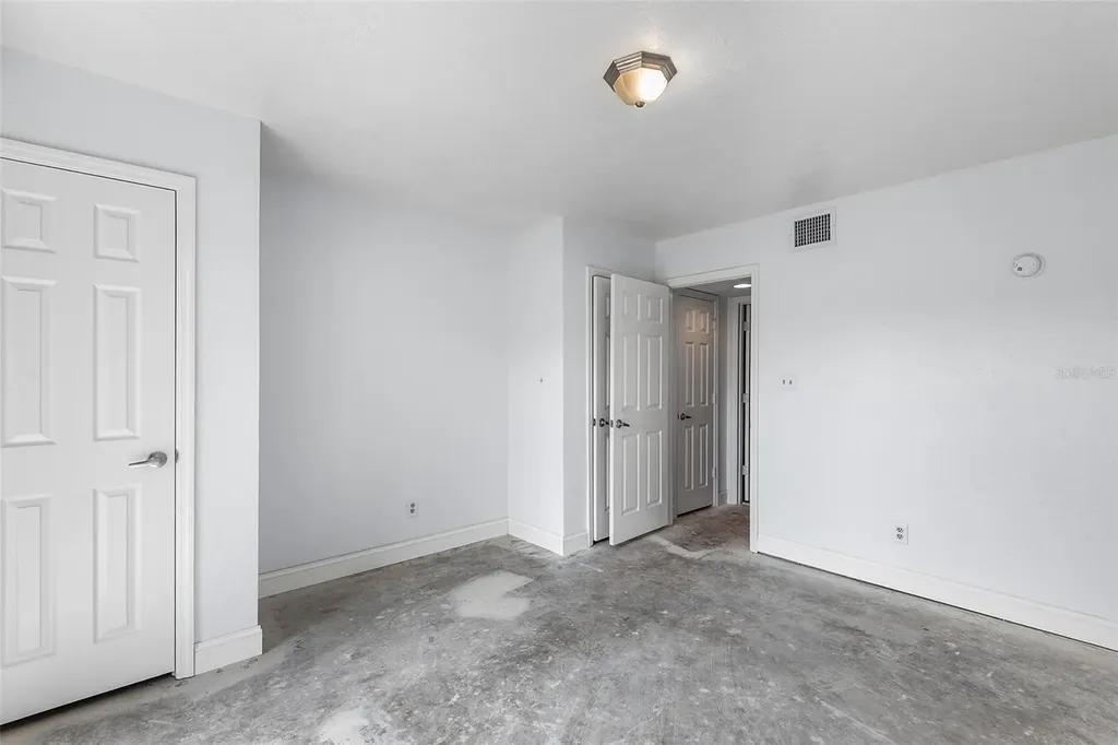 2070/2071 Corner Lake Drive Haines City FL 33844