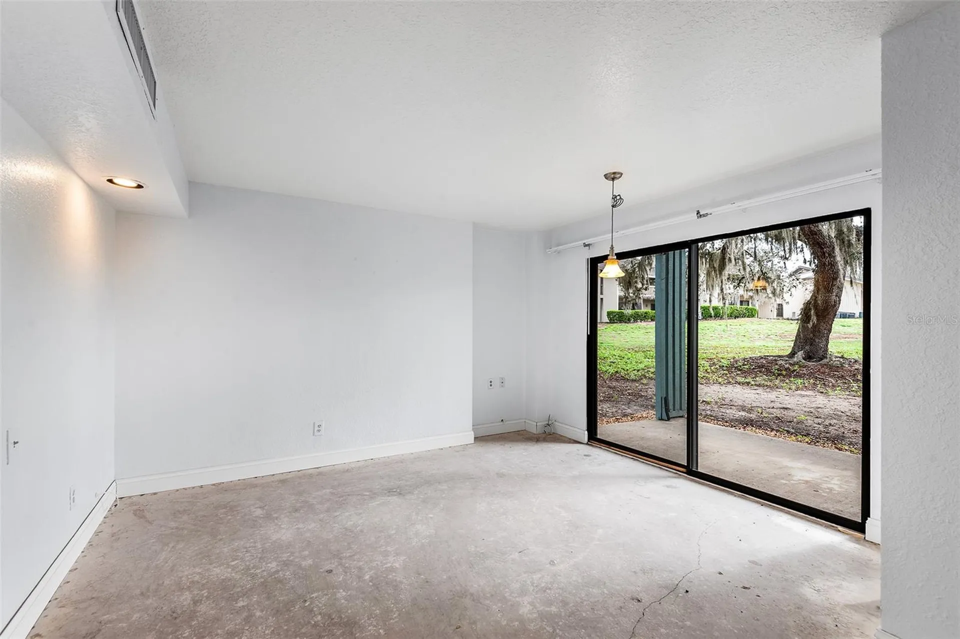 2070/2071 Corner Lake Drive Haines City FL 33844