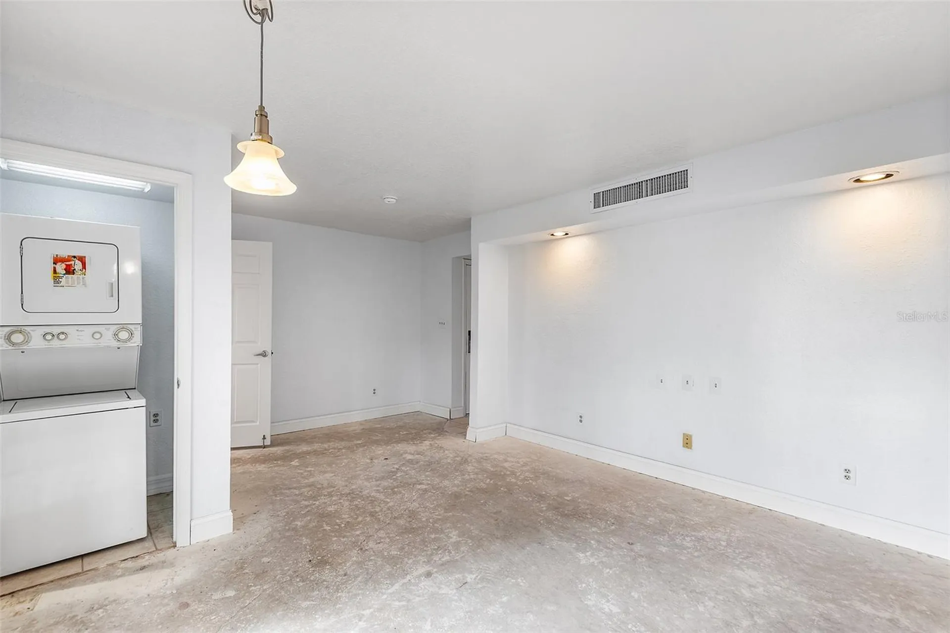 2070/2071 Corner Lake Drive Haines City FL 33844