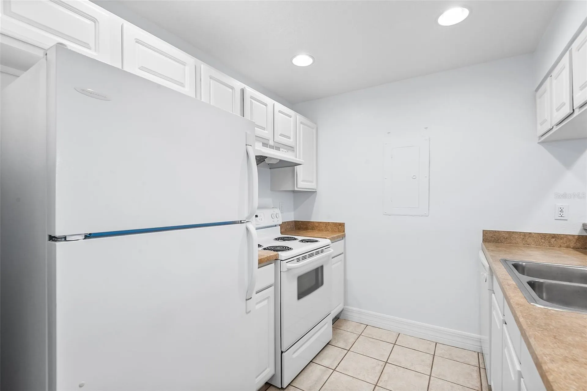 2070/2071 Corner Lake Drive Haines City FL 33844