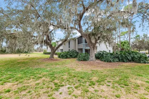 2070/2071 Corner Lake Drive Haines City FL 33844