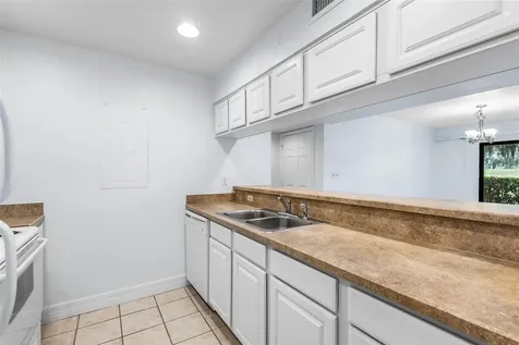 2070/2071 Corner Lake Drive Haines City FL 33844