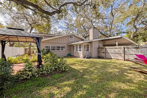 2901 Pelham Road N St Petersburg FL 33710