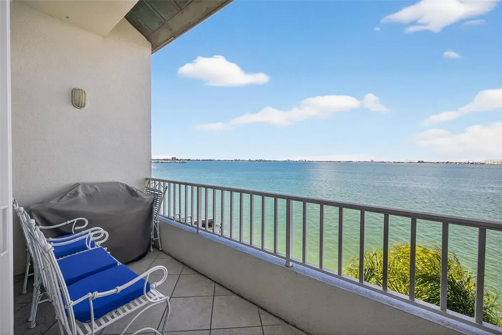 5279 Isla Key Boulevard S St Petersburg FL 33715