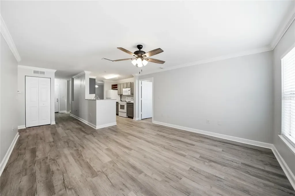 18311 Bridle Club Drive Tampa FL 33647