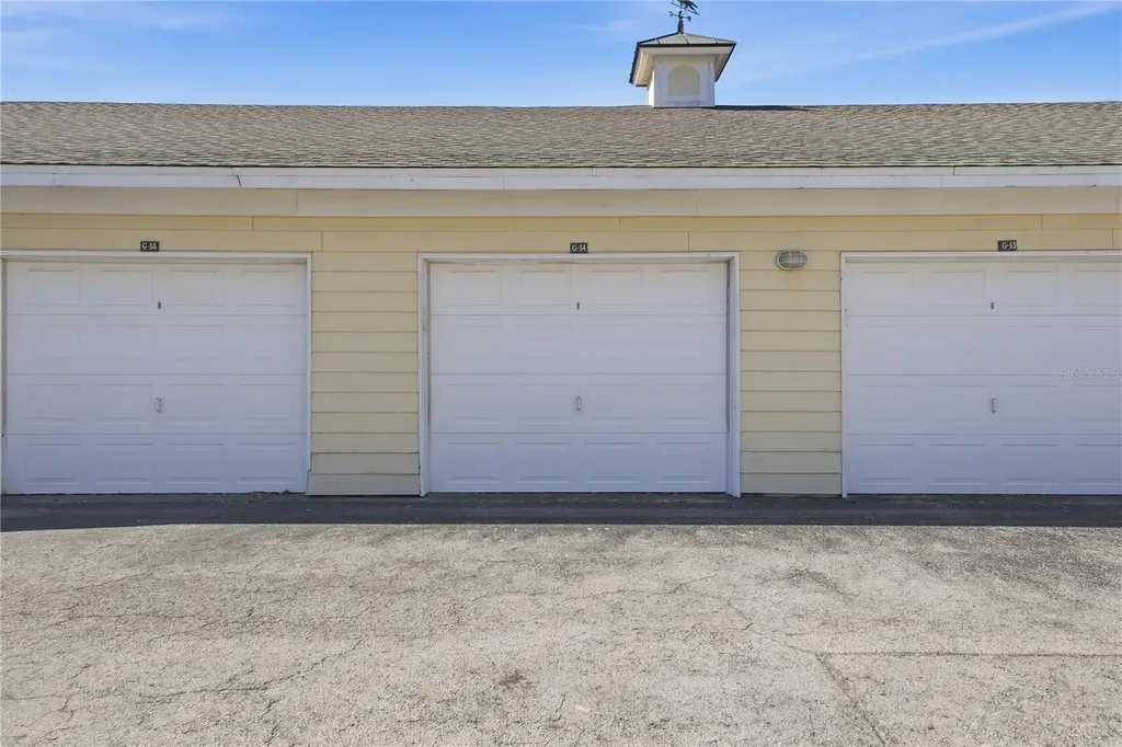 18311 Bridle Club Drive Tampa FL 33647