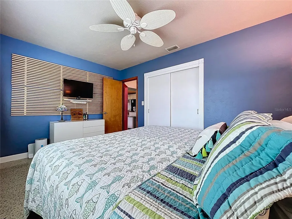 4391 34th Avenue N St Petersburg FL 33713