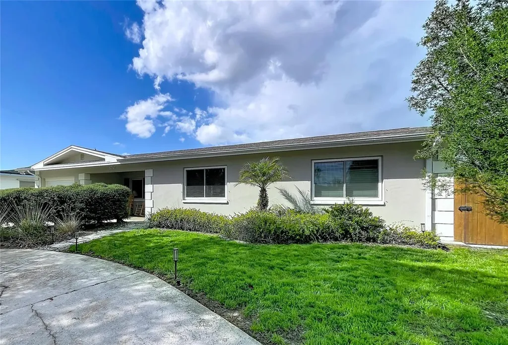 4391 34th Avenue N St Petersburg FL 33713