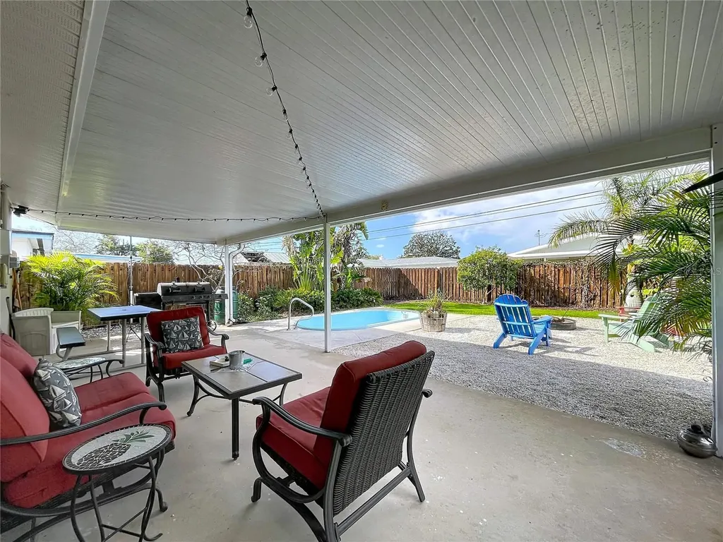 4391 34th Avenue N St Petersburg FL 33713