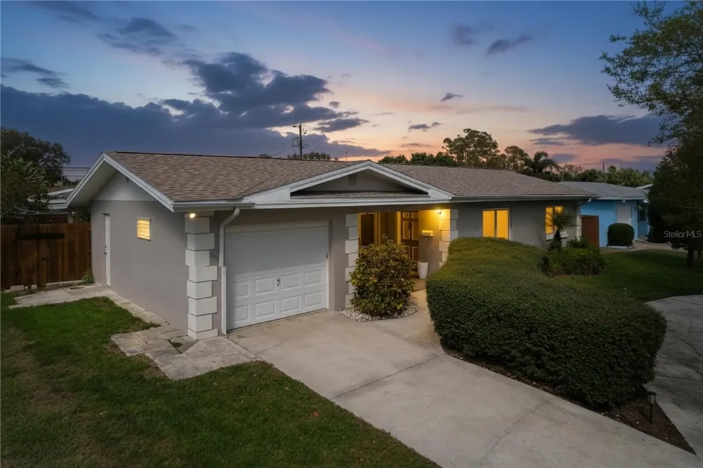 4391 34th Avenue N St Petersburg FL 33713