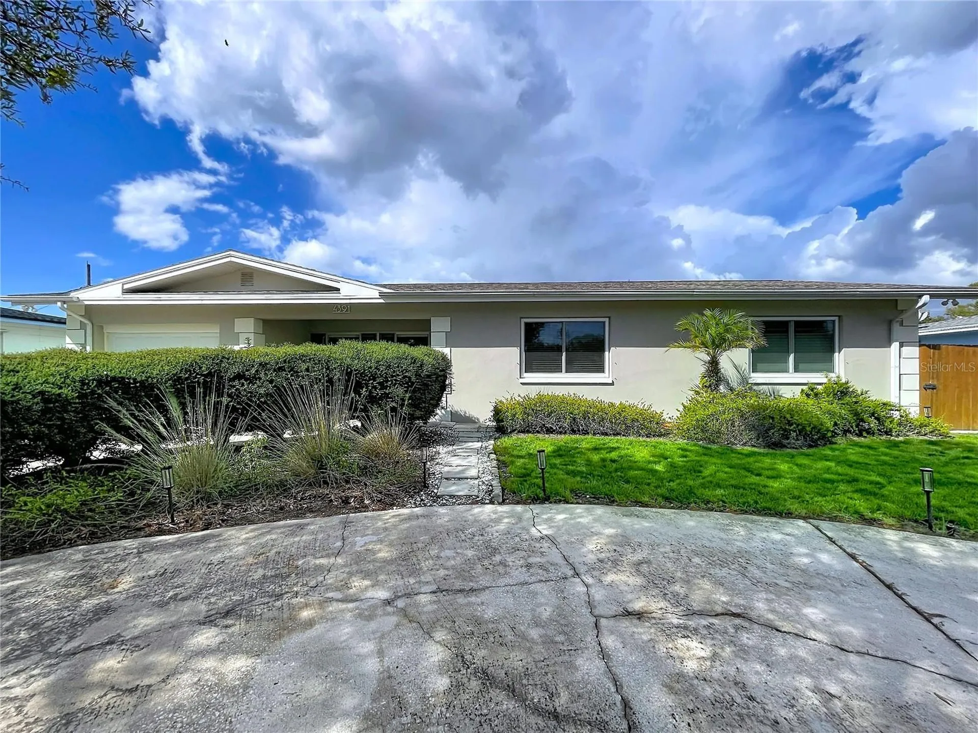 4391 34th Avenue N St Petersburg FL 33713
