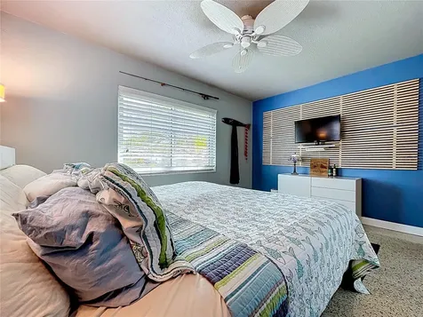 4391 34th Avenue N St Petersburg FL 33713