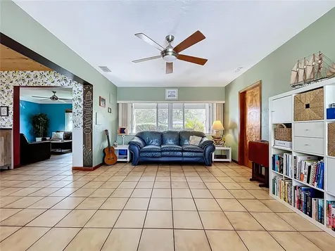 4391 34th Avenue N St Petersburg FL 33713