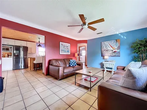 4391 34th Avenue N St Petersburg FL 33713