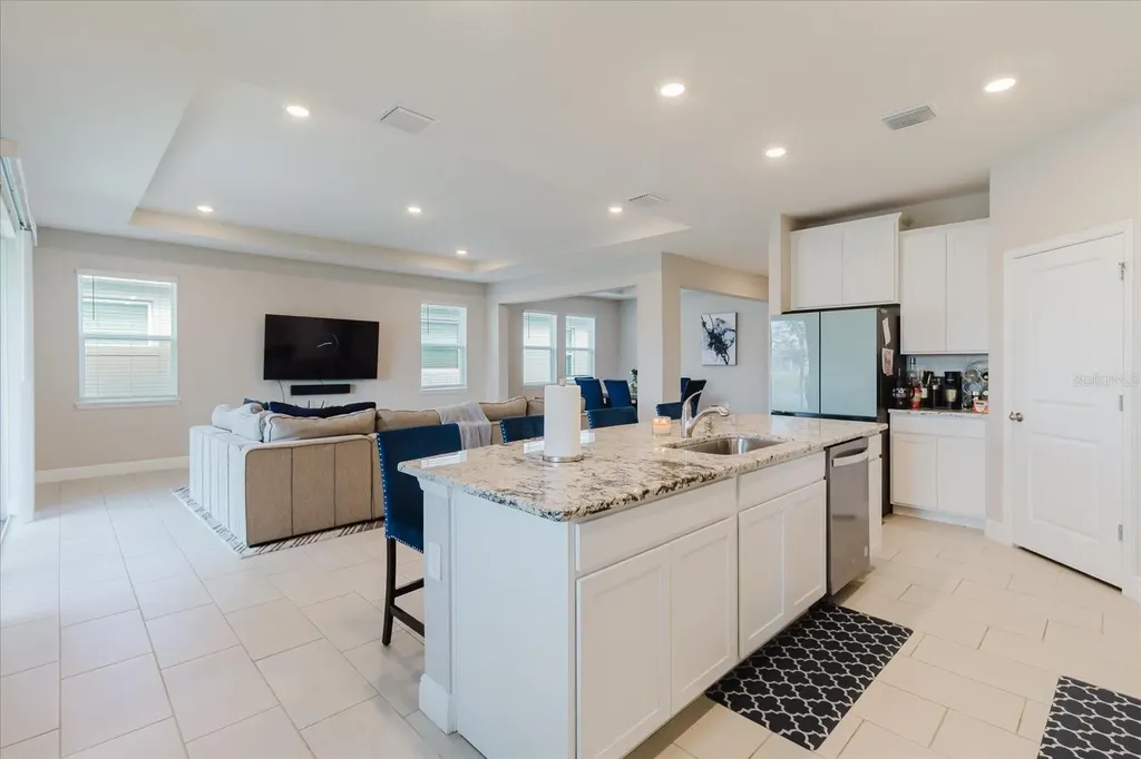 17544 Cantarina Cove Bradenton FL 34211