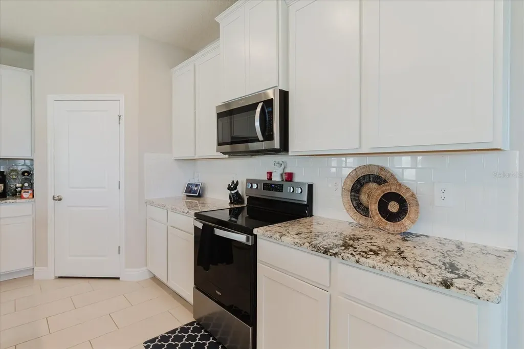 17544 Cantarina Cove Bradenton FL 34211