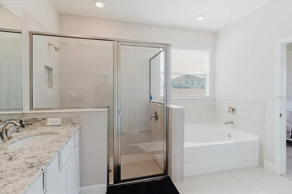 17544 Cantarina Cove Bradenton FL 34211