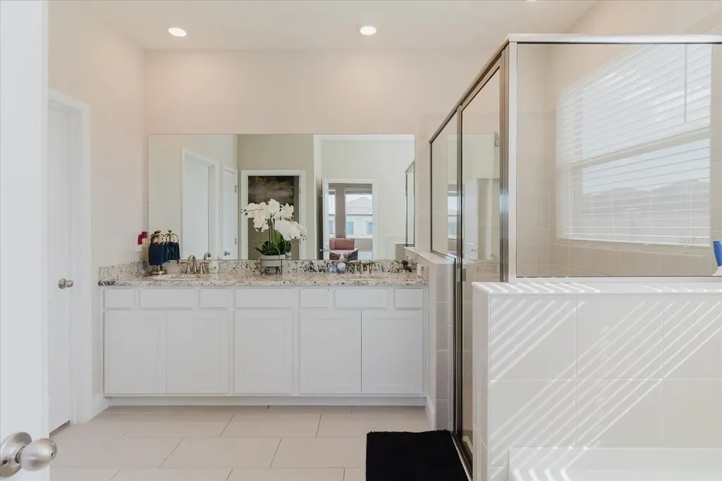 17544 Cantarina Cove Bradenton FL 34211