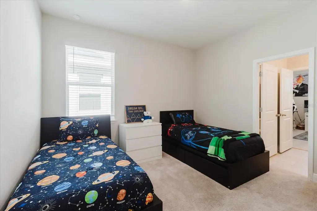 17544 Cantarina Cove Bradenton FL 34211