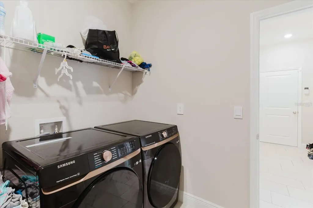 17544 Cantarina Cove Bradenton FL 34211