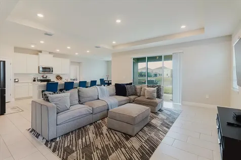 17544 Cantarina Cove Bradenton FL 34211