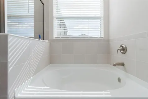 17544 Cantarina Cove Bradenton FL 34211