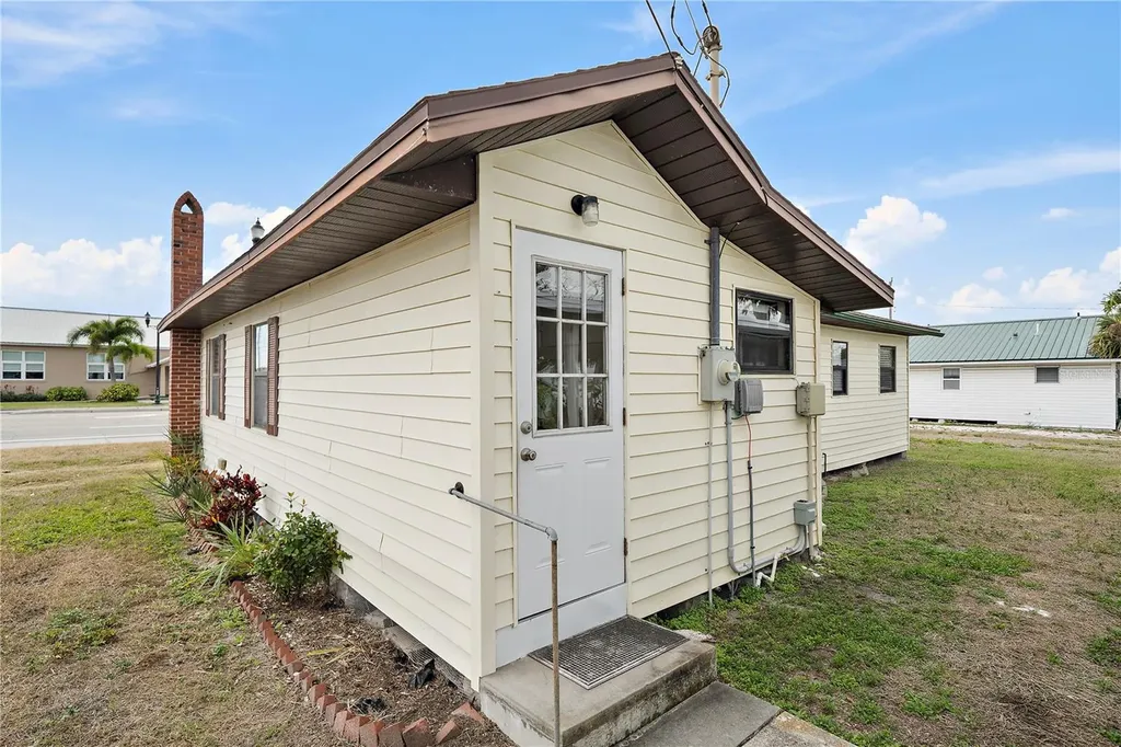 3345 Bahia Vista Street Sarasota FL 34239