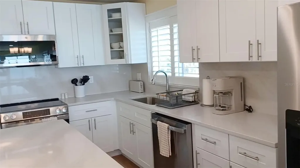 6400 Flotilla Drive Holmes Beach FL 34217