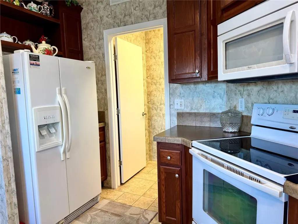 1007 50th Avenue W Bradenton FL 34207