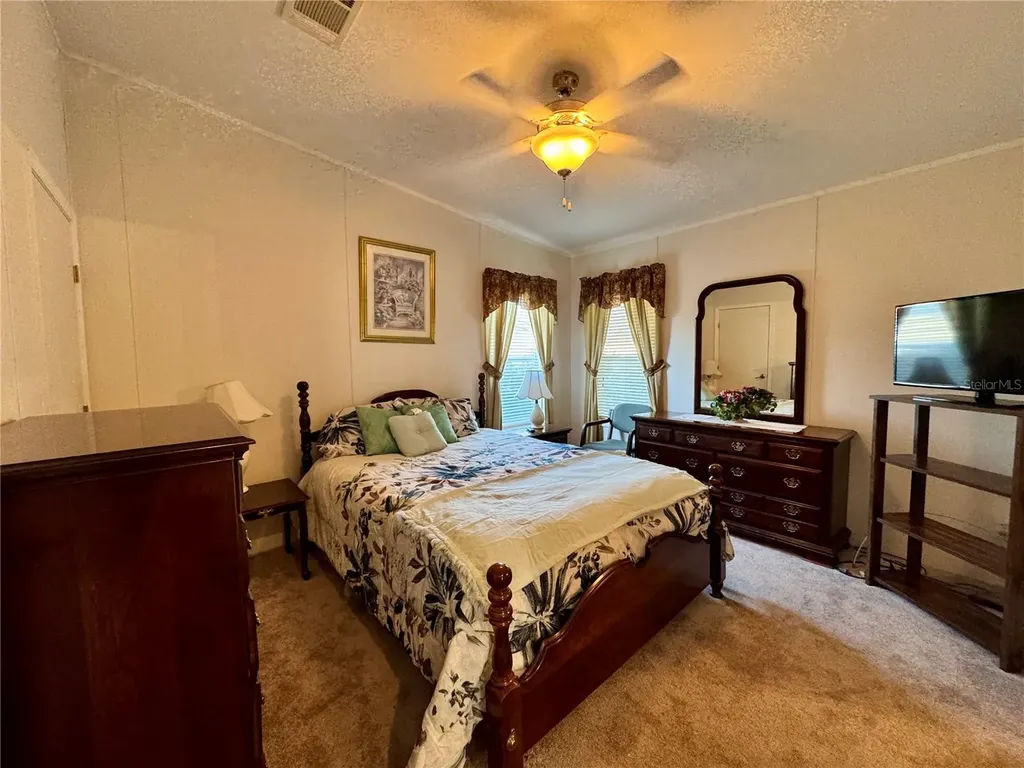 1007 50th Avenue W Bradenton FL 34207