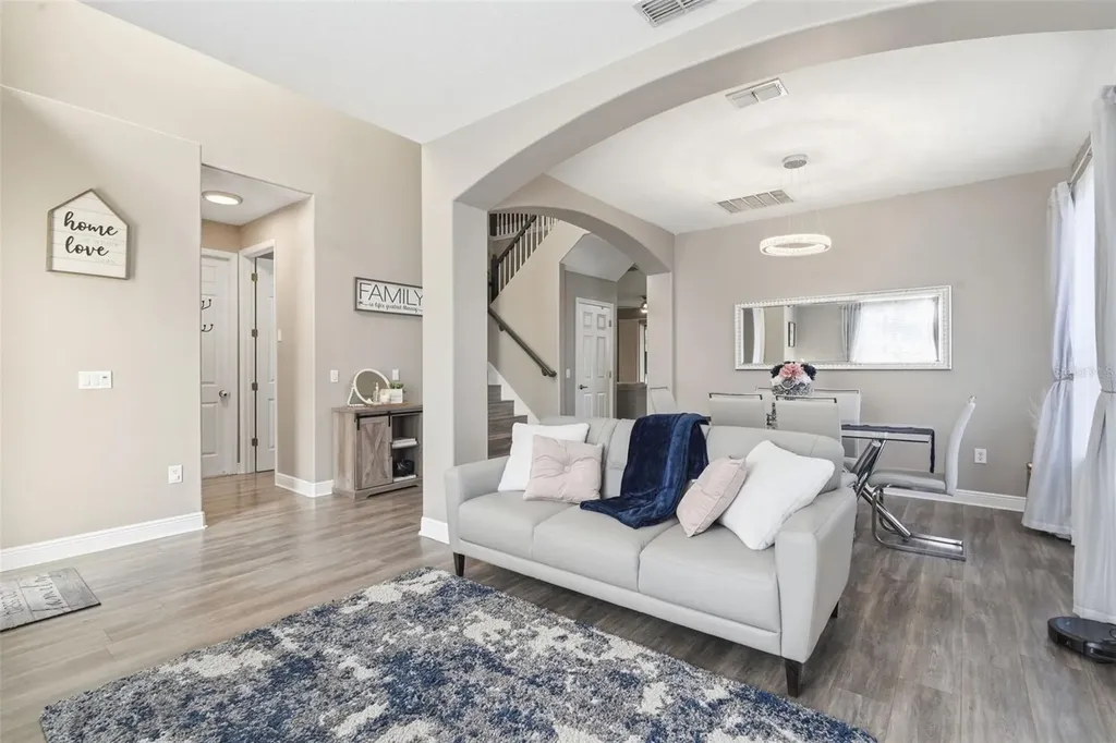 119 Elissar Drive Debary FL 32713