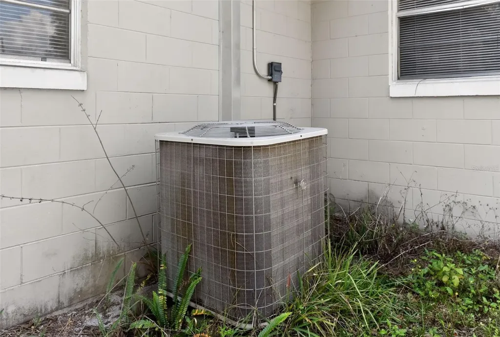 365 W Lansdowne Avenue Orange City FL 32763
