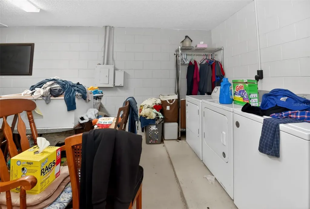 365 W Lansdowne Avenue Orange City FL 32763