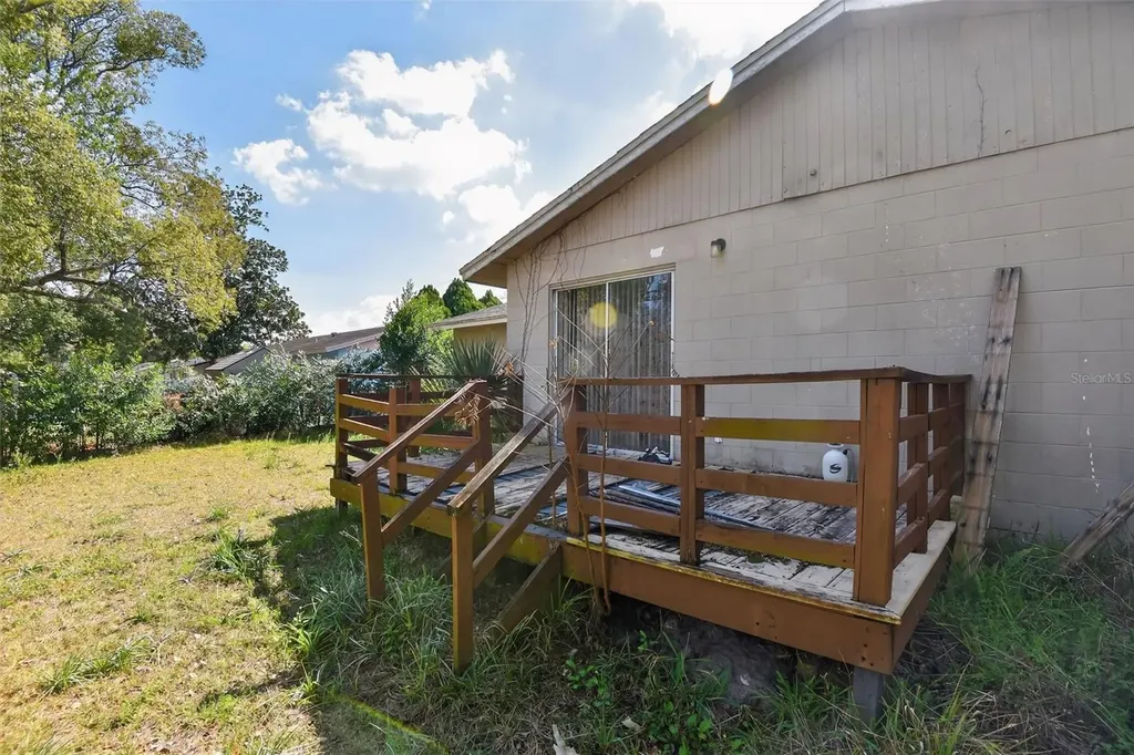365 W Lansdowne Avenue Orange City FL 32763