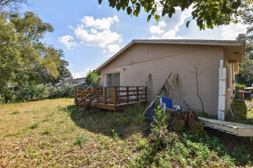 365 W Lansdowne Avenue Orange City FL 32763