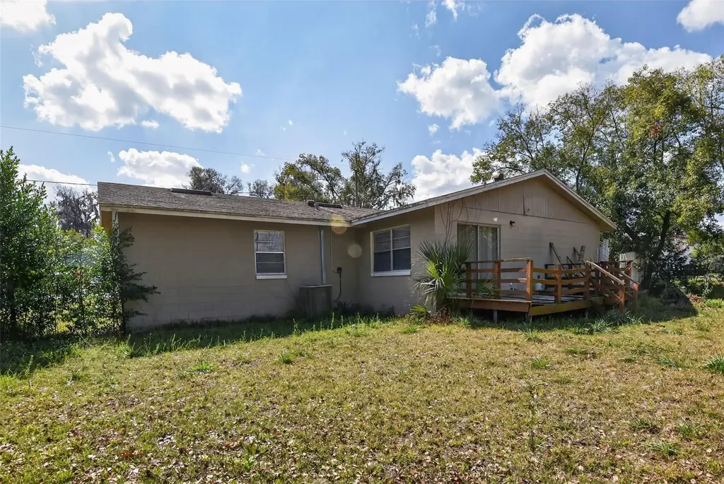 365 W Lansdowne Avenue Orange City FL 32763