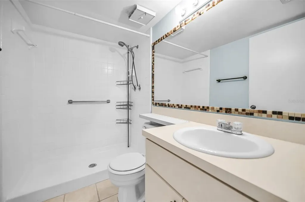3232 Lake Pine Way E Tarpon Springs FL 34688