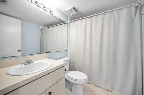 3232 Lake Pine Way E Tarpon Springs FL 34688