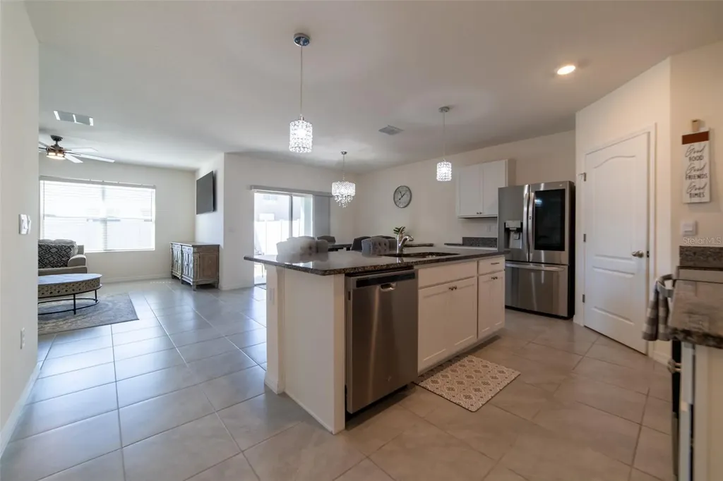 2684 Magnolia Avenue Davenport FL 33837