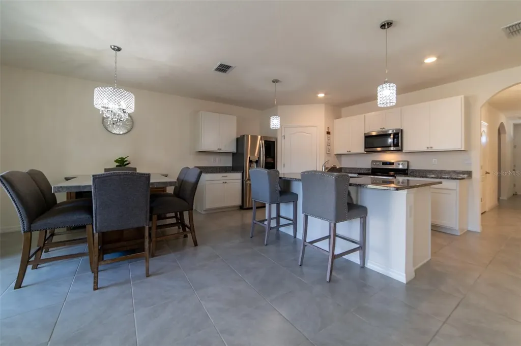 2684 Magnolia Avenue Davenport FL 33837