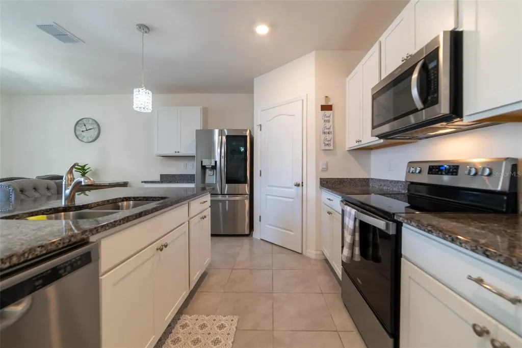 2684 Magnolia Avenue Davenport FL 33837