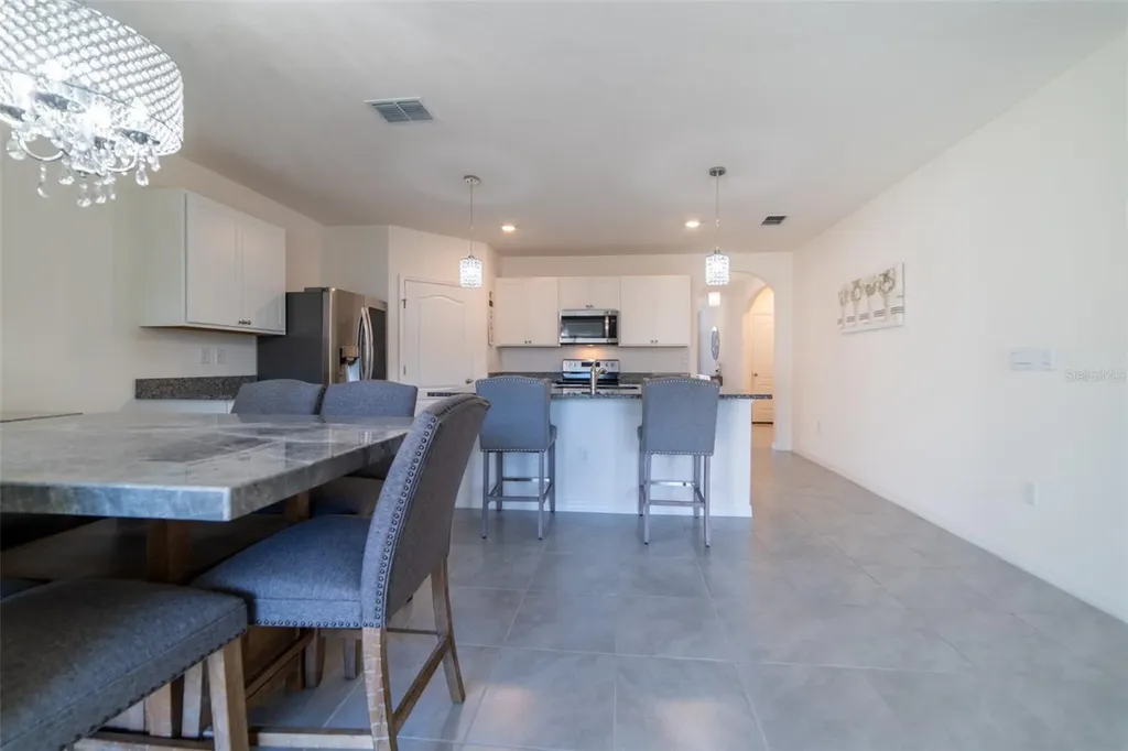 2684 Magnolia Avenue Davenport FL 33837