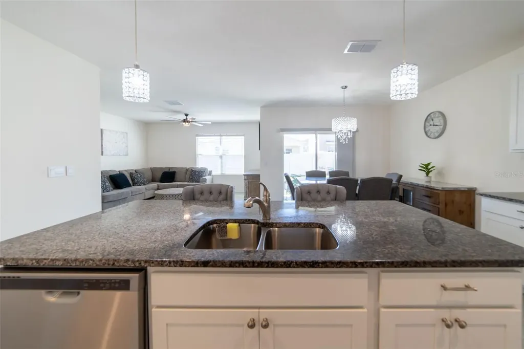 2684 Magnolia Avenue Davenport FL 33837