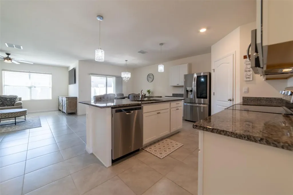 2684 Magnolia Avenue Davenport FL 33837