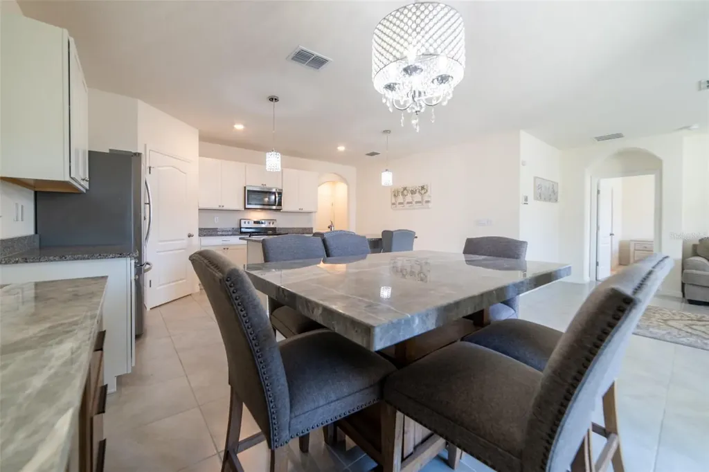2684 Magnolia Avenue Davenport FL 33837