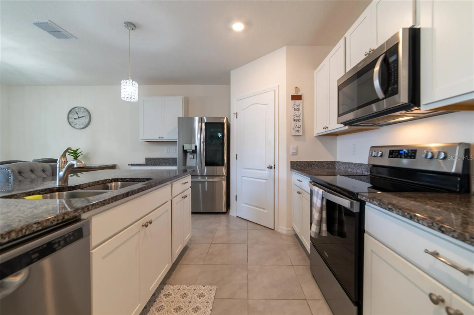 2684 Magnolia Avenue Davenport FL 33837