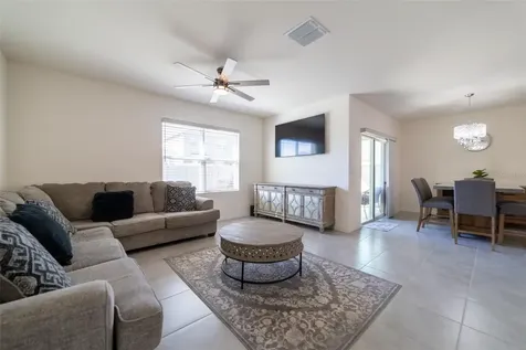 2684 Magnolia Avenue Davenport FL 33837